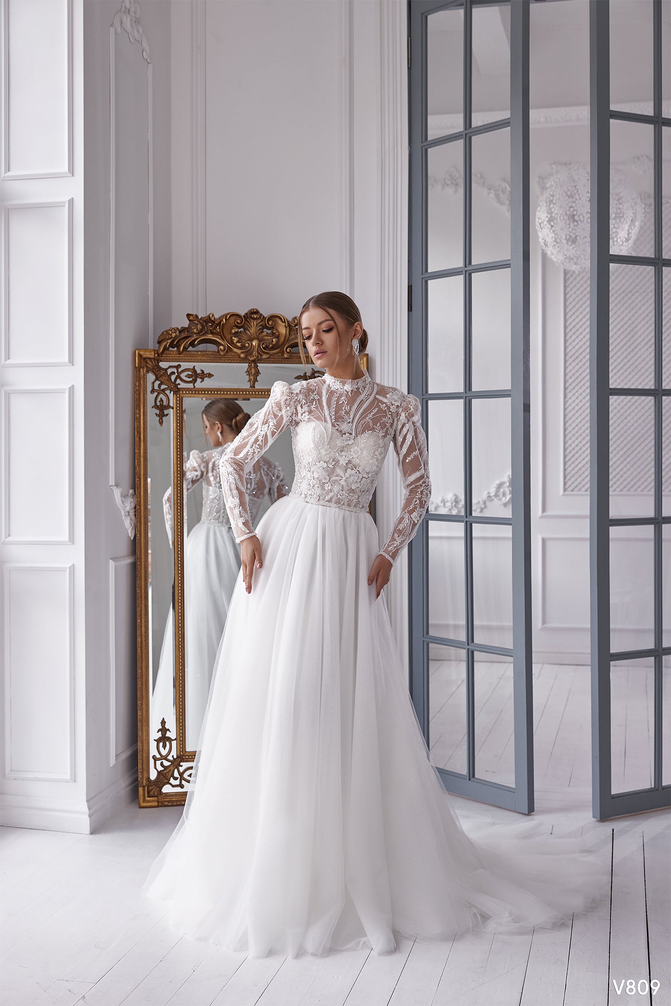 Two in one wedding gown Long sleeve wedding dress