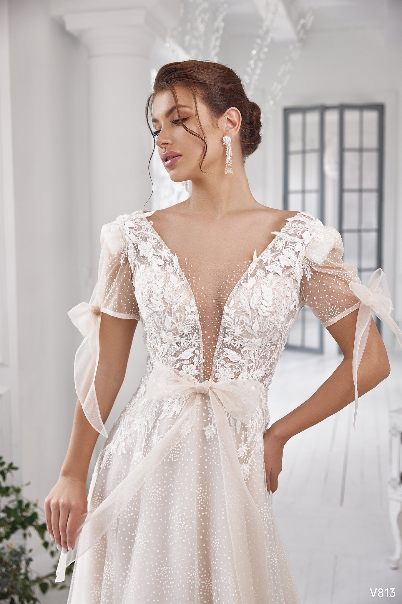 Short sleeve wedding dress Wedding dress with bows