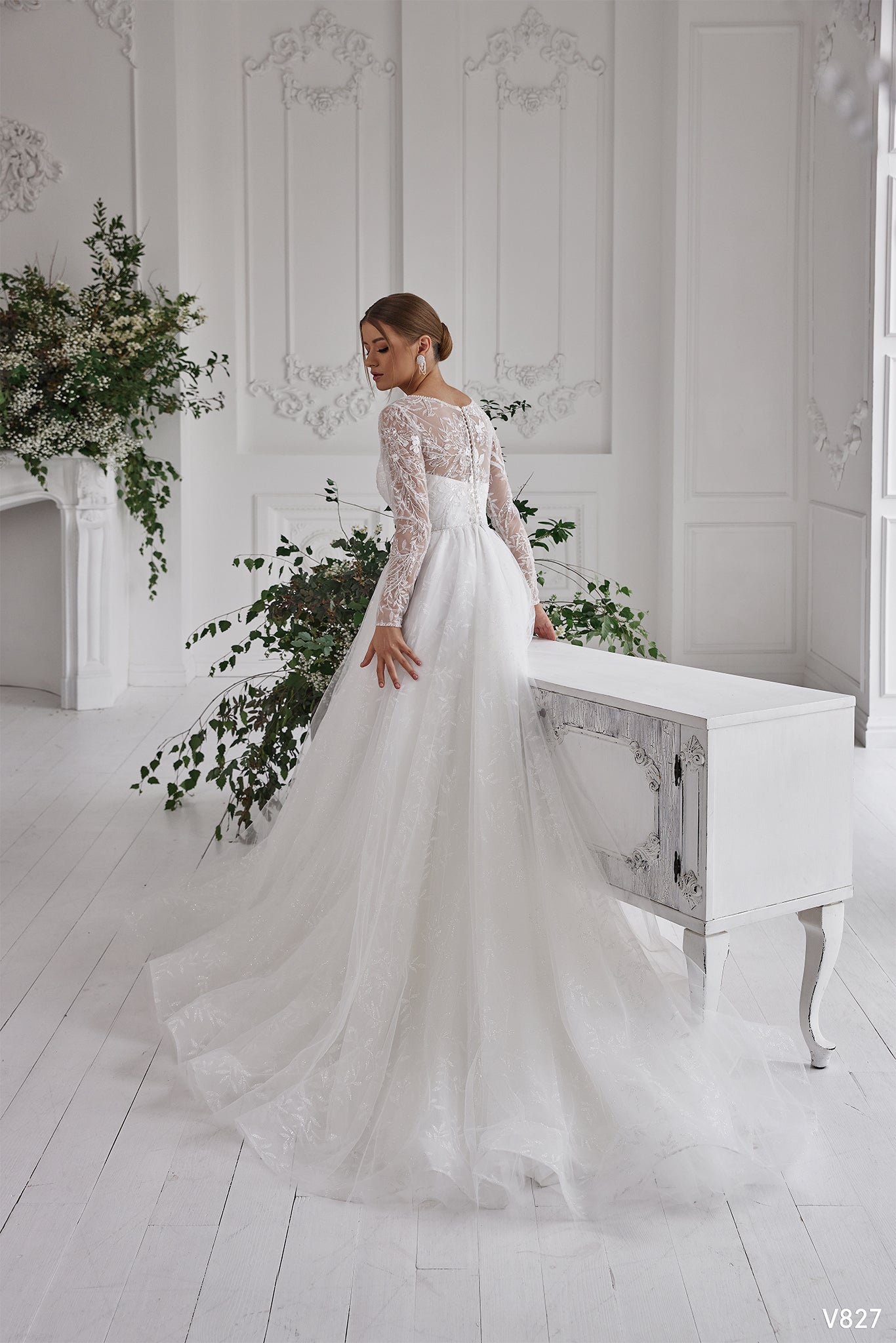 KatrinFAVORboutique-Long sleeve dress wedding Modest bridal dresses