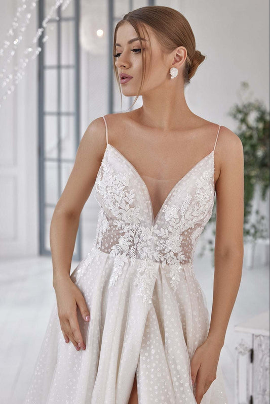 KatrinFAVORboutique-A wedding dress for the beach Cream color wedding gown