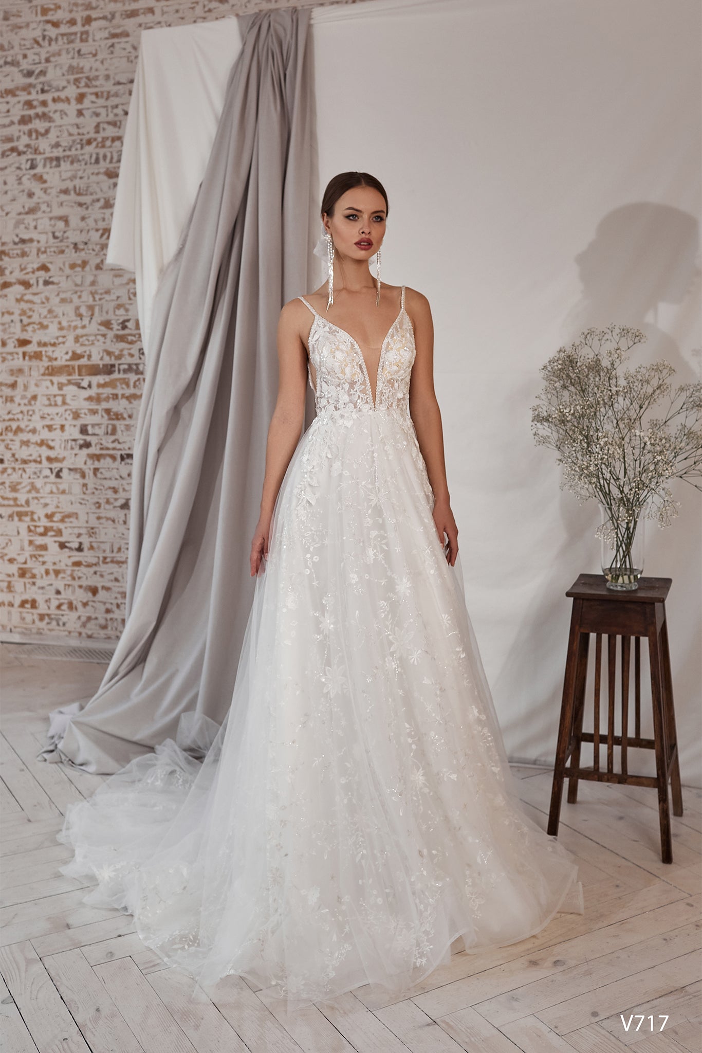 Backless A-line beach wedding dress