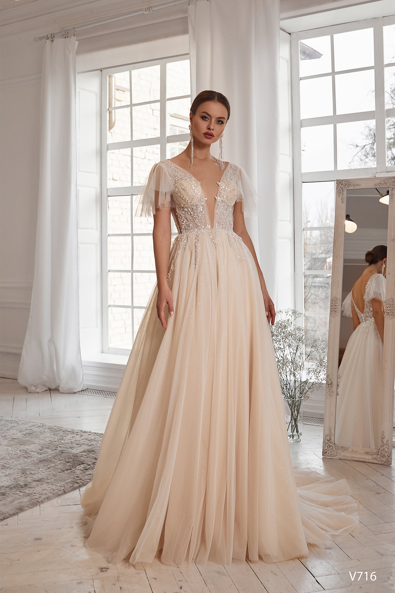 KatrinFAVORboutique-Boho wedding dress Bell sleeve wedding dress