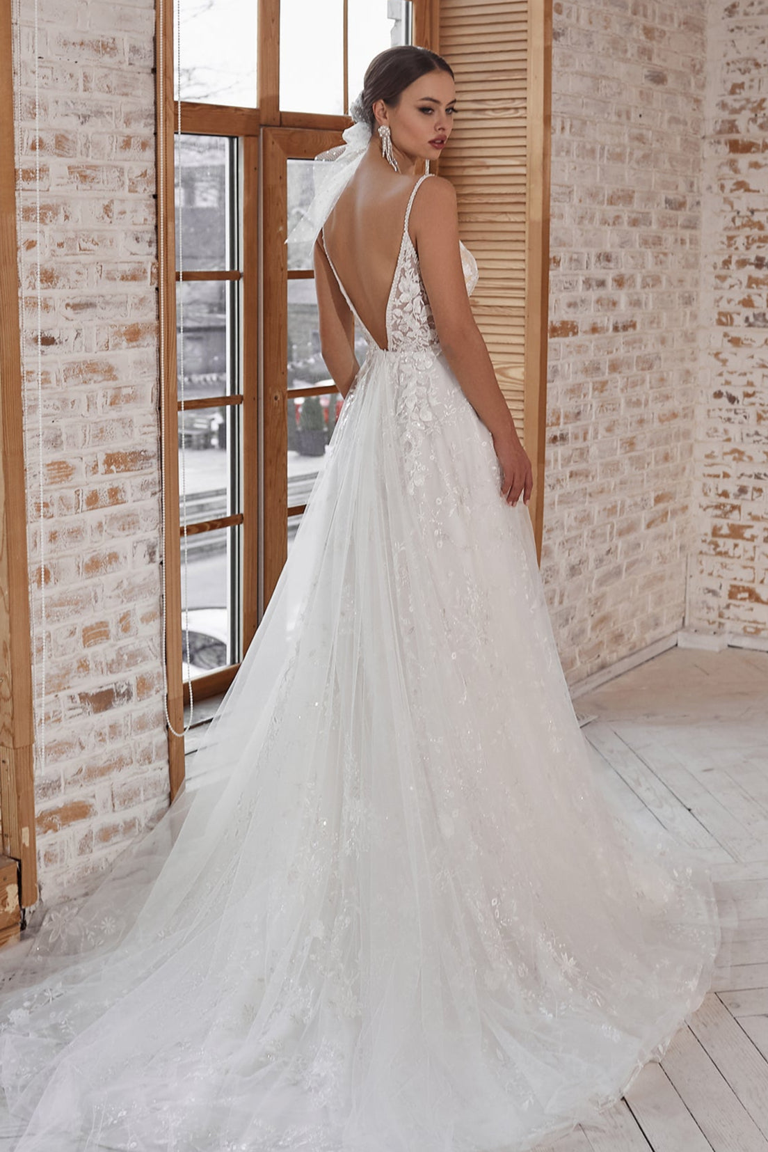 Backless A-line beach wedding dress