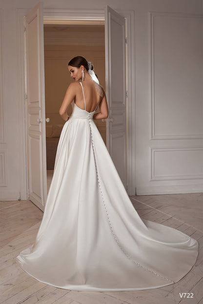 Simple elegant V-neck satin wedding dress