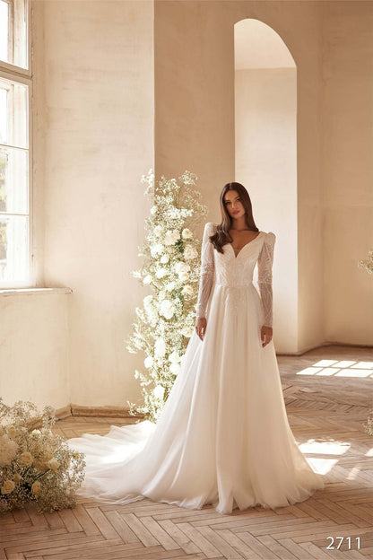 Long sleeve dress for winter wedding | Christian bridal | KatrinFAVOR Katrin FAVOR boutique Long sleeve dress for winter wedding | Christian bridal | KatrinFAVOR Katrin FAVOR boutique