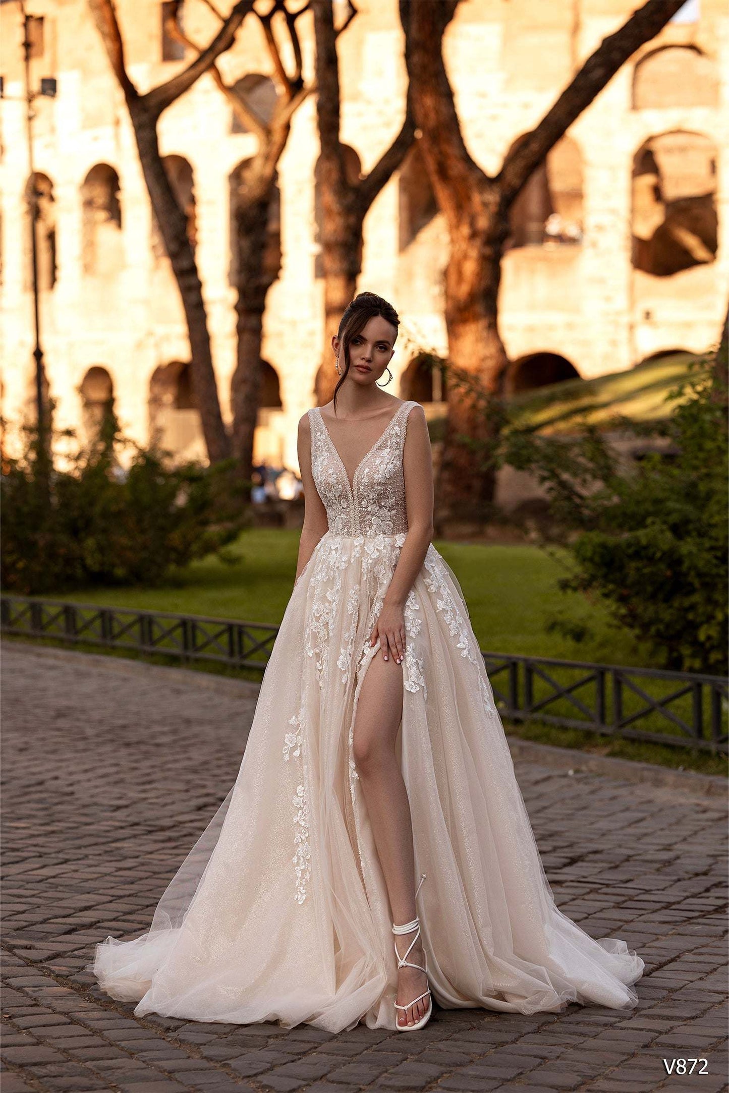 KatrinFAVORboutique-Beach style wedding dress Blushing bride Sparkly wedding gown