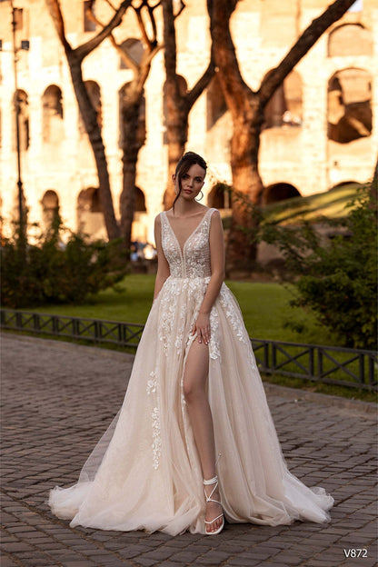 KatrinFAVORboutique-Beach style wedding dress Blushing bride Sparkly wedding gown