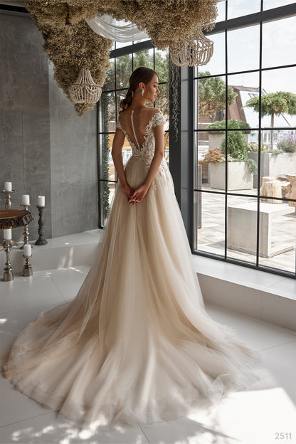 Floral embroidered wedding dress Tulle wedding gown