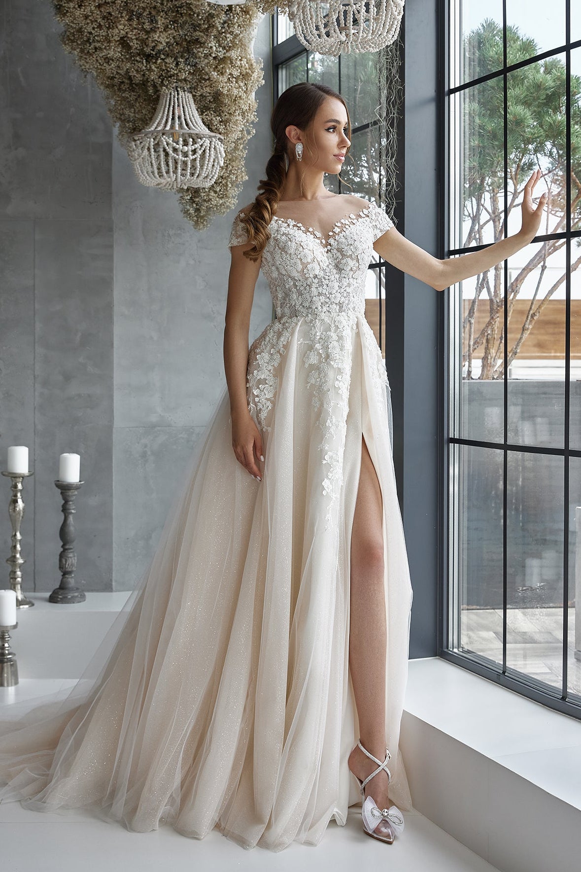 Floral embroidered wedding dress Tulle wedding gown