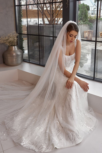 Embroidered sheath 2 in 1 wedding dress