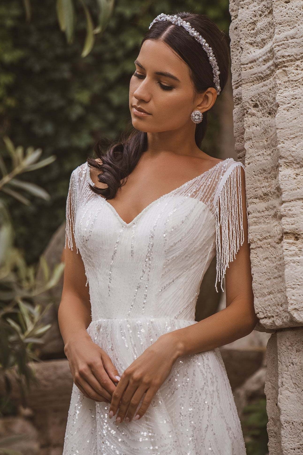 KatrinFAVORboutique-Wedding gown v neckline Modern classic wedding gowns
