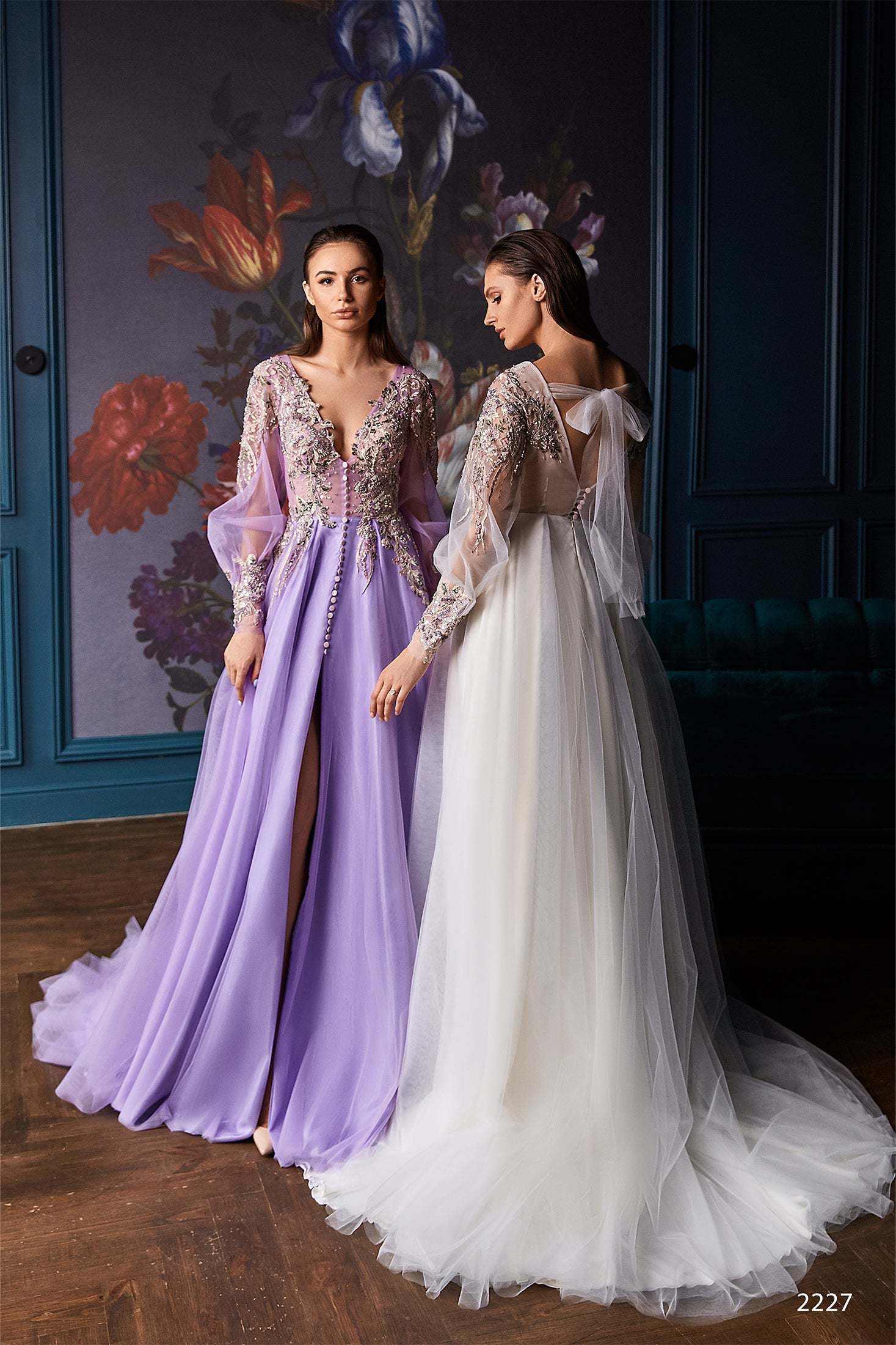Flower applique gown | Engagement photo dresses fall | KatrinFAVOR 6 US / Lilac Flower applique gown | Engagement photo dresses fall | KatrinFAVOR 6 US / Lilac