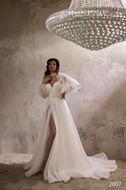 KatrinFAVORboutique-Wedding dress with long puffy sleeves Two piece bridal wear