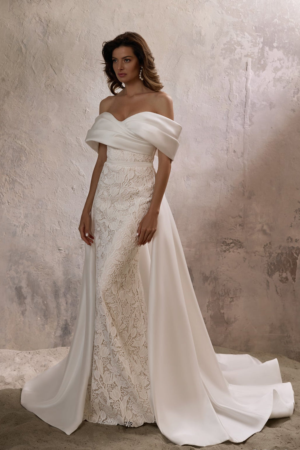 KatrinFAVORboutique-Off shoulder wedding dress sleeves Glam wedding dress