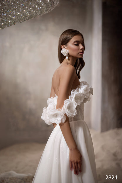 KatrinFAVORboutiue-Flower wedding dress Most romantic wedding dress