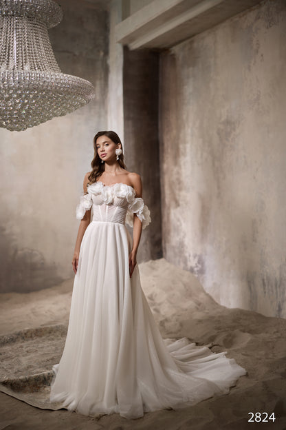 KatrinFAVORboutiue-Flower wedding dress Most romantic wedding dress