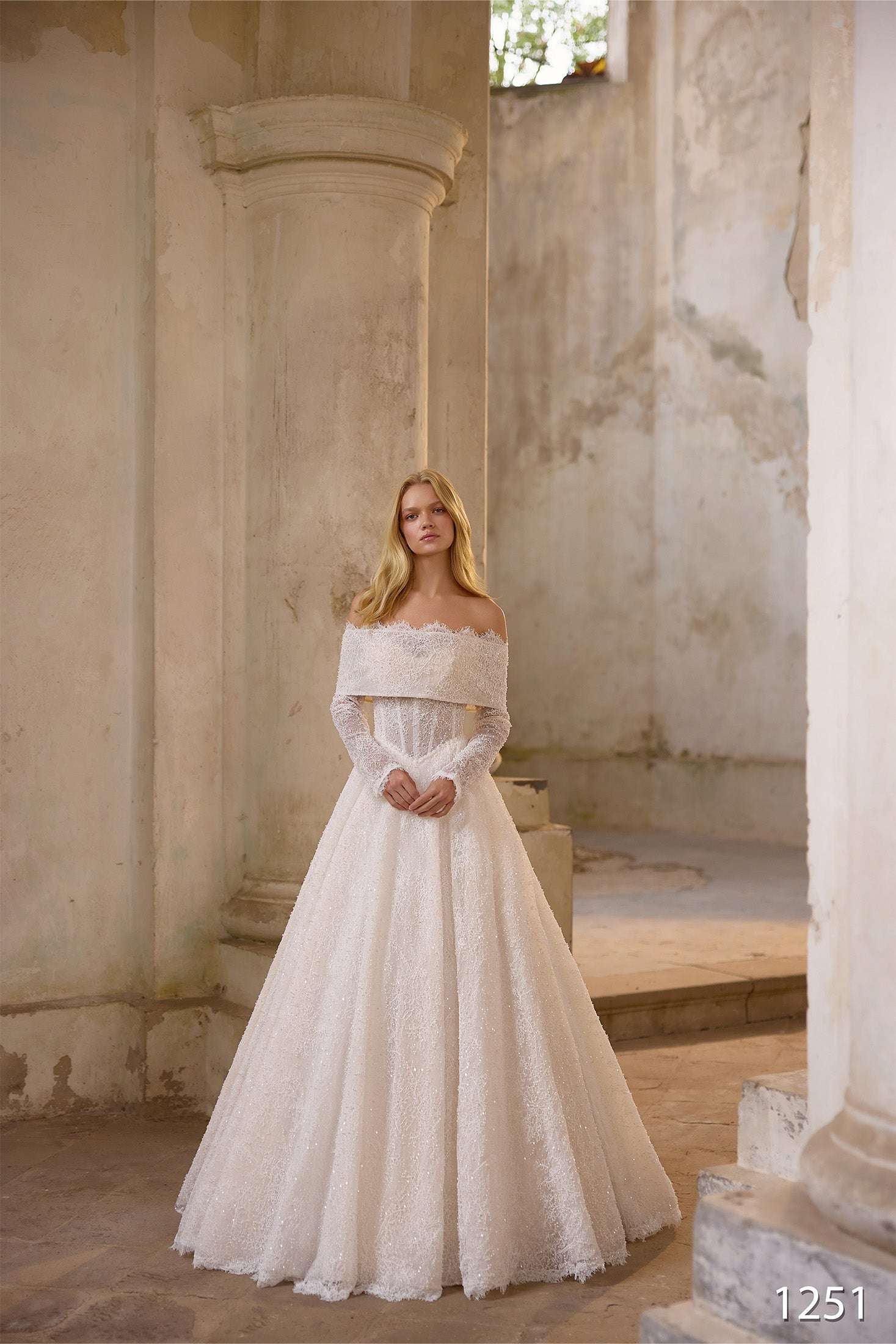 KatrinFAVORboutique-Wedding dress sleeves detachable Heavy reception gowns