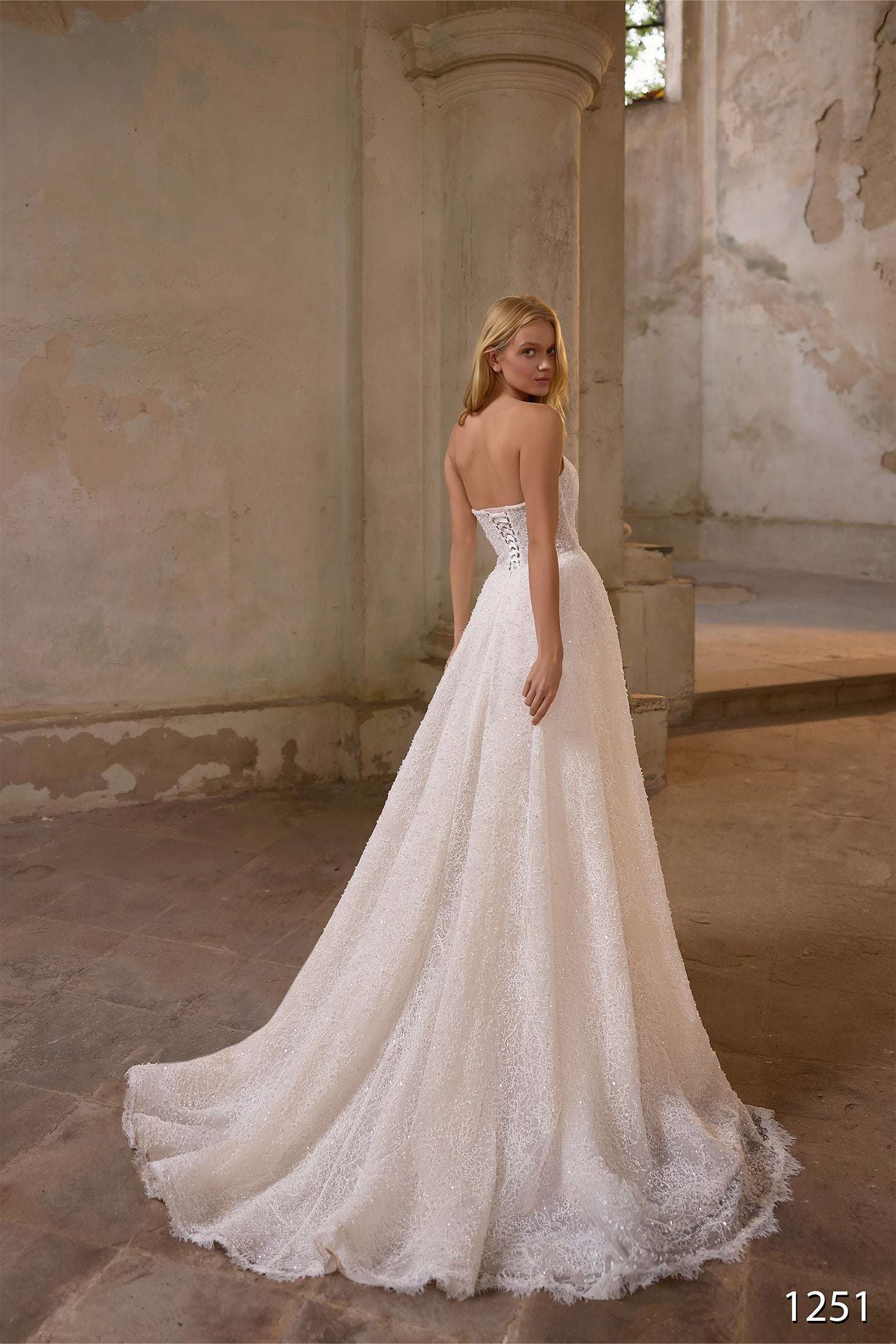 KatrinFAVORboutique-Wedding dress sleeves detachable Heavy reception gowns