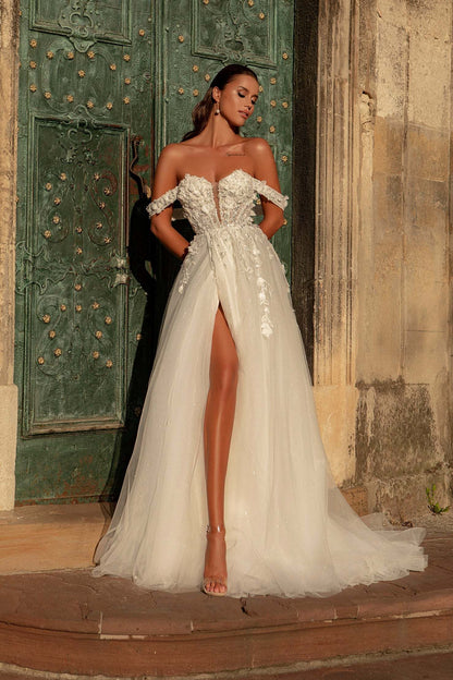 White Beach bridal dress | Trendy dresses for wedding
