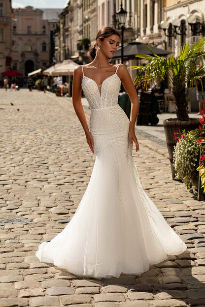 Backless mermaid wedding gown | Beautiful couture gowns | KatrinFAVOR Katrin FAVOR boutique Backless mermaid wedding gown | Beautiful couture gowns | KatrinFAVOR Katrin FAVOR boutique
