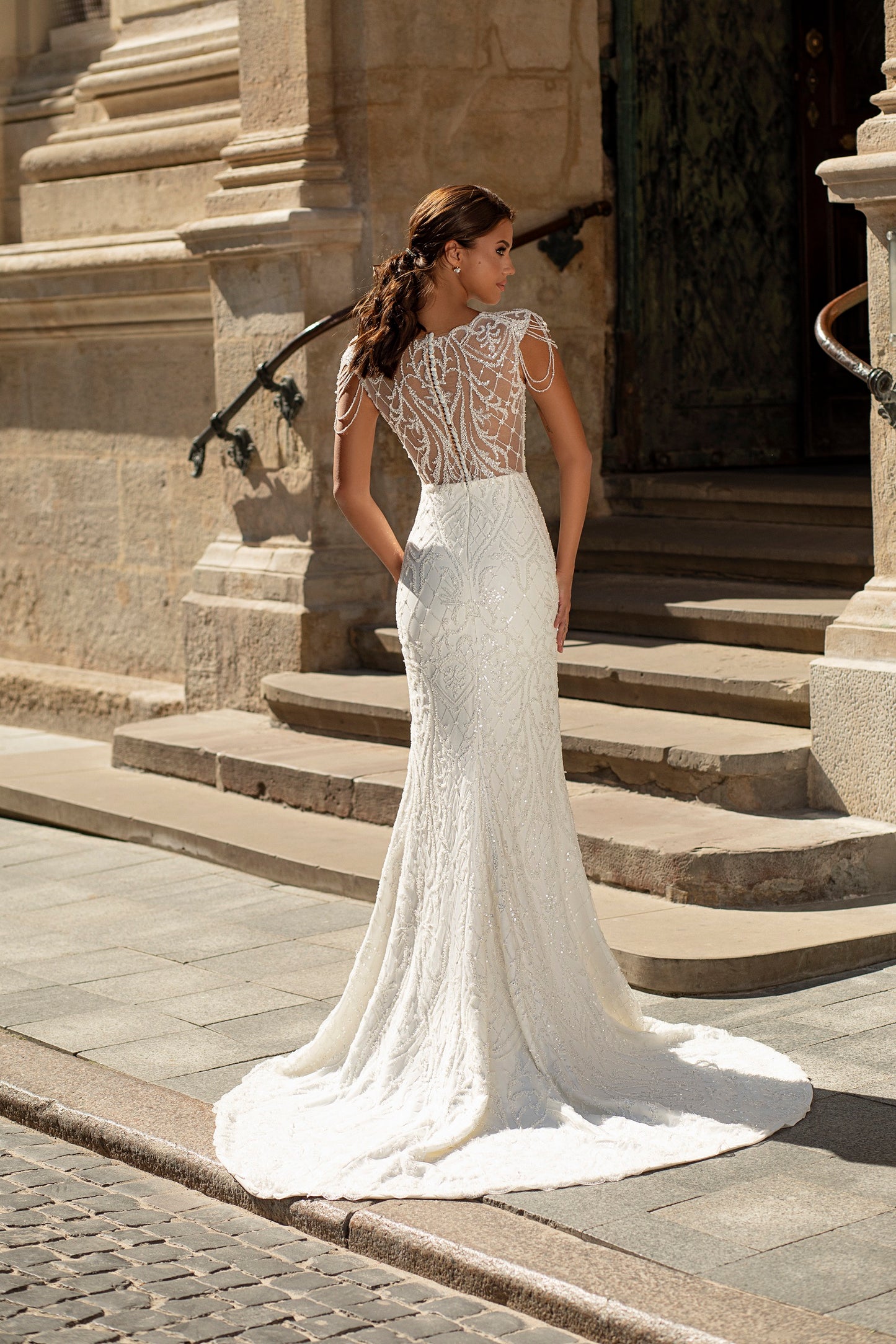 Luxury lace sheath wedding dress