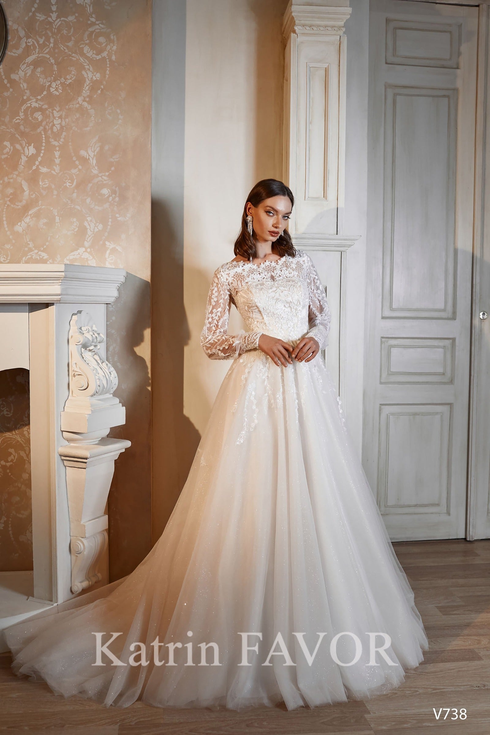 KatrinFAVORboutique-Long sleeve modest wedding dress