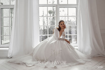 KatrinFAVORboutique-Long sleeve winter wedding dress