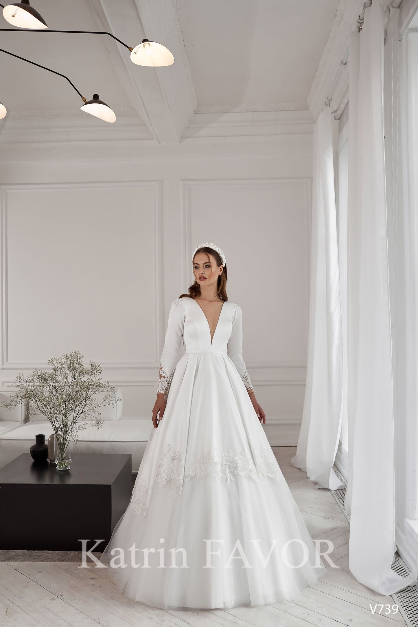 KatrinFAVORboutique-Long sleeve winter wedding dress