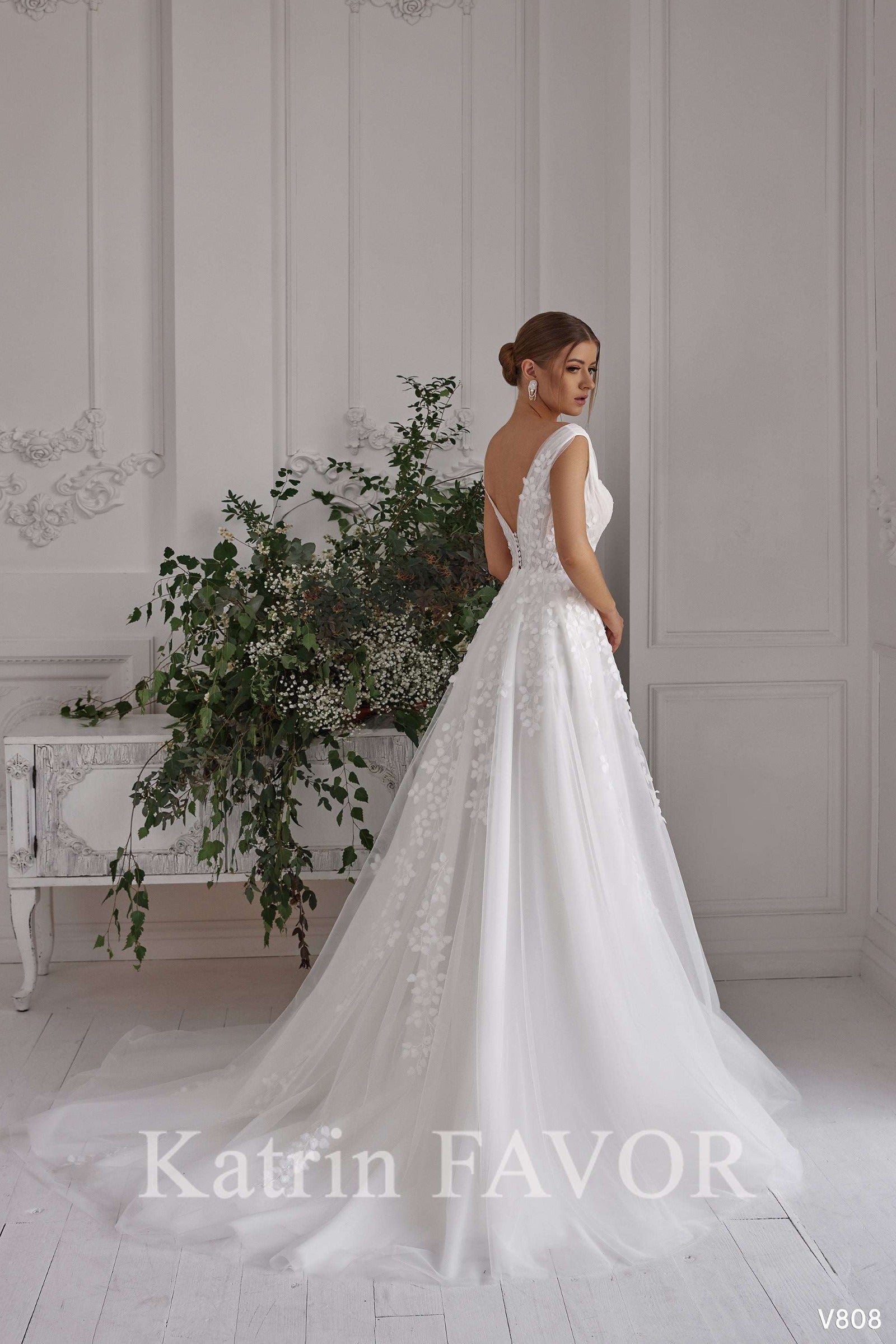 KatrinFAVORboutique-A-line tulle wedding dress Floral embroidered wedding gown