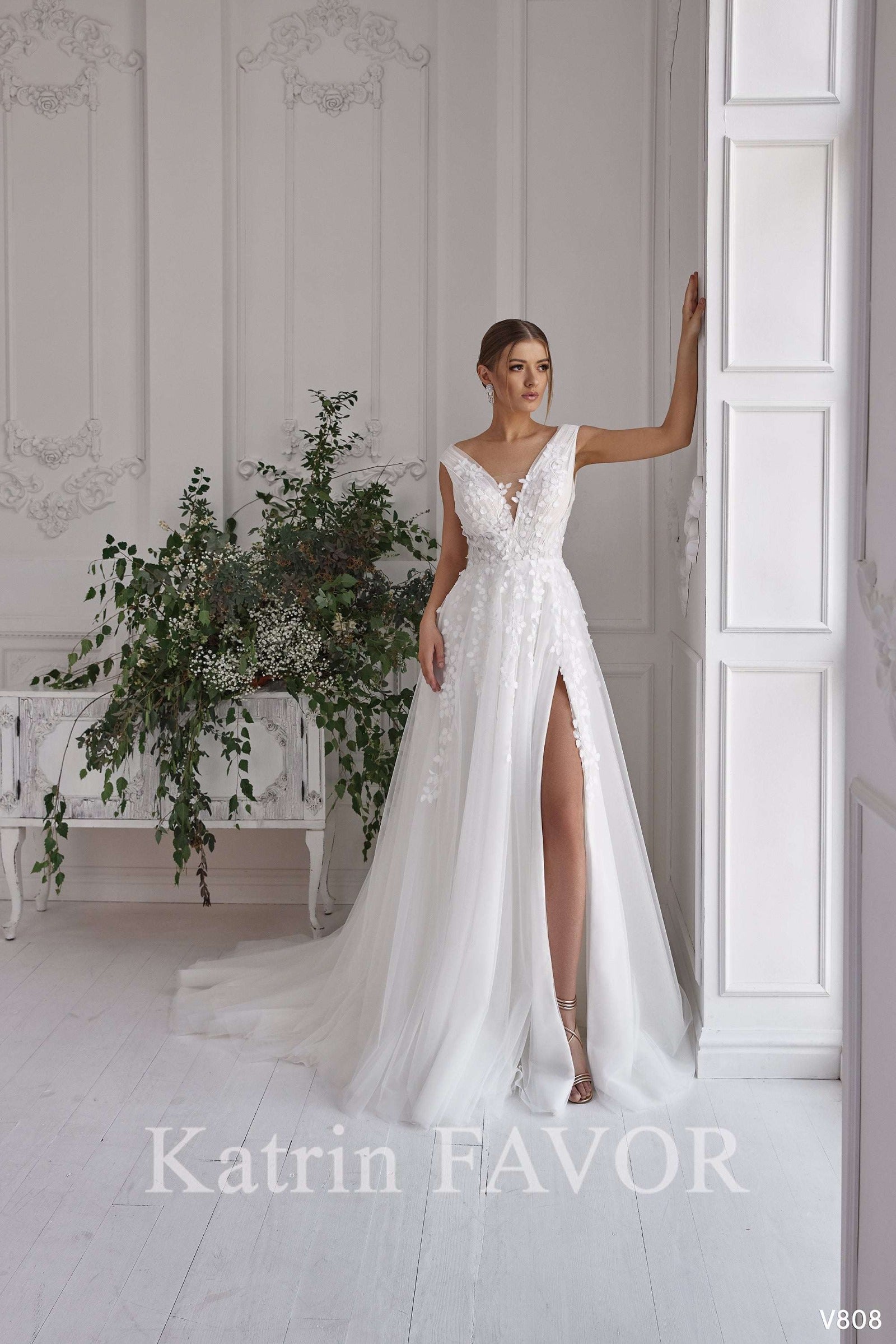 KatrinFAVORboutique-A-line tulle wedding dress Floral embroidered wedding gown