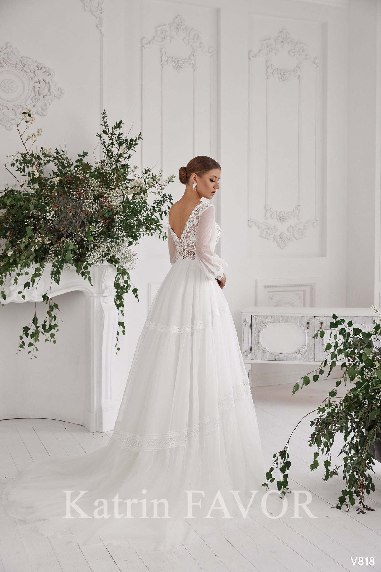 KatrinFAVORboutique-Tulle wedding dress with sleeves Rustic wedding dress