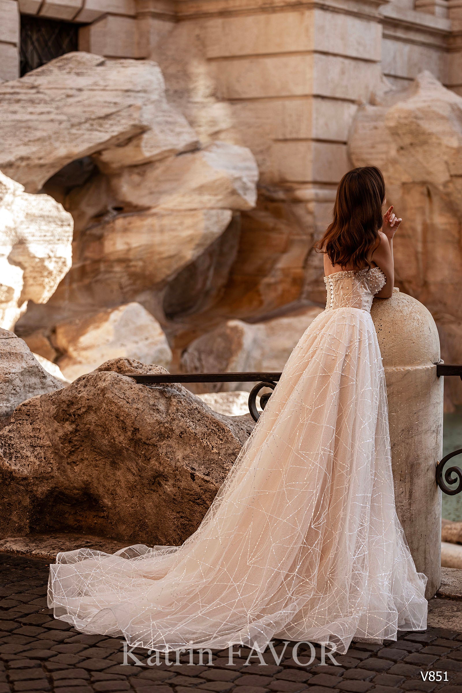 Tulle cape blush wedding dress – Katrin FAVOR boutique