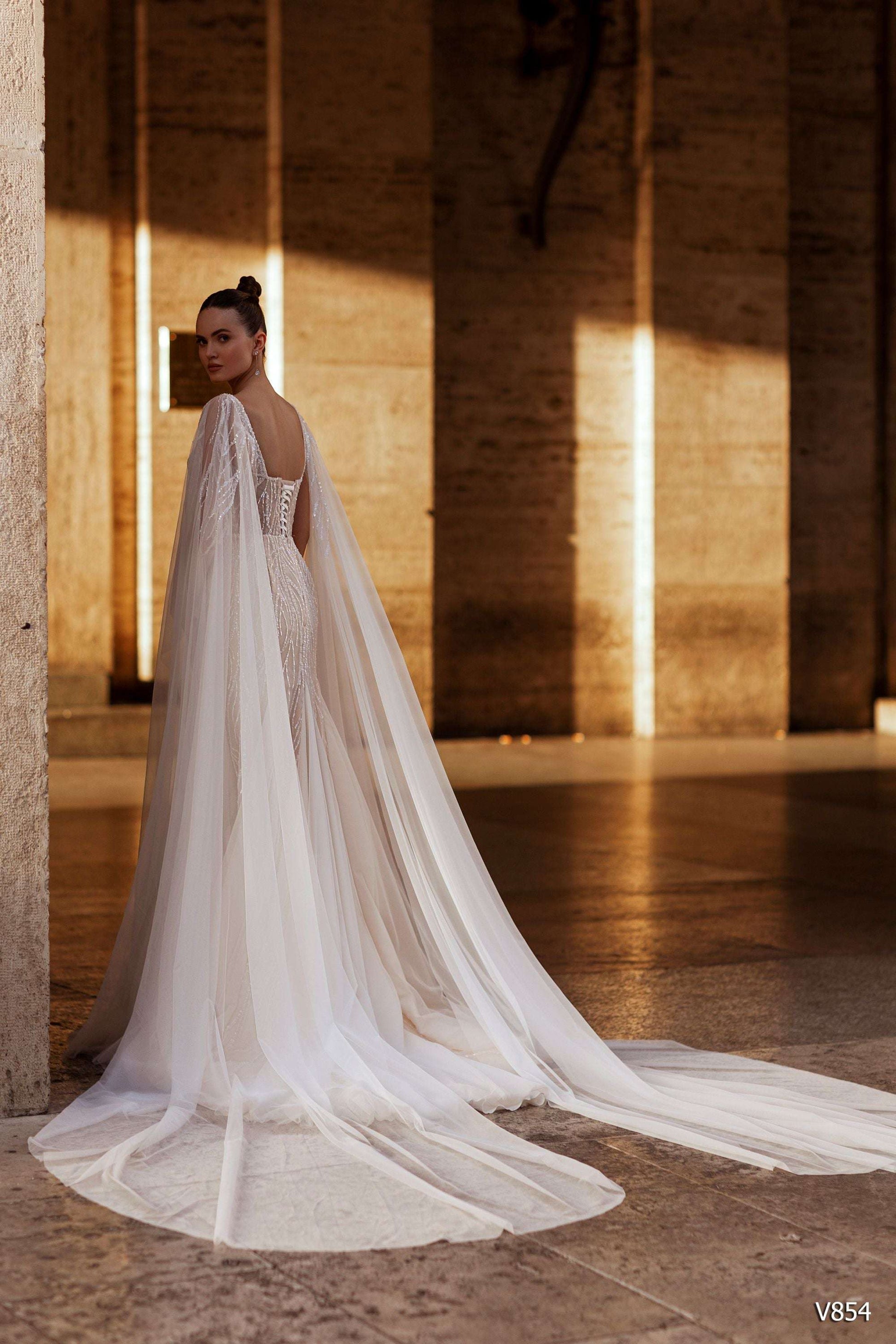 Tulle cape Blush mermaid wedding dress 2 US / Blush Tulle cape Blush mermaid wedding dress 2 US / Blush