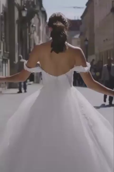 KatrinFAVORboutique-Fairy sparkle ballgown wedding dress