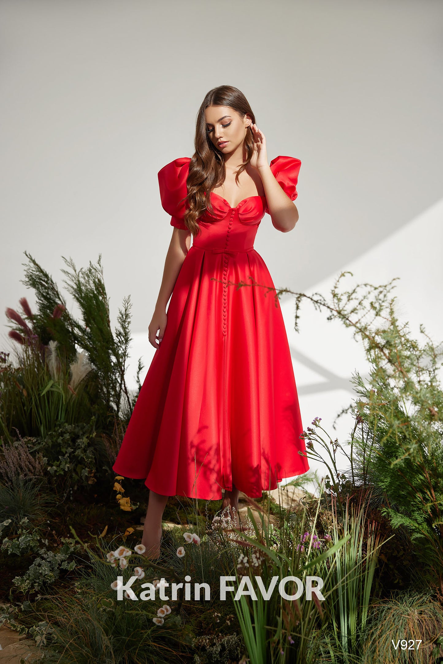 Katrin Favor - Satin puff sleeve evening gown